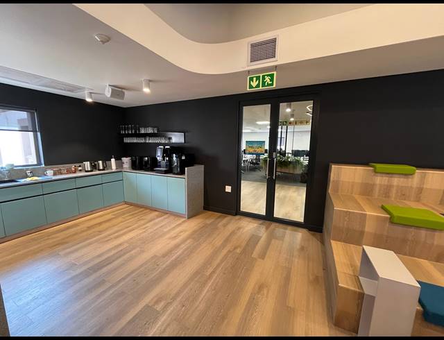 1,753M² OFFICE TO LET IN CENTURY CITY